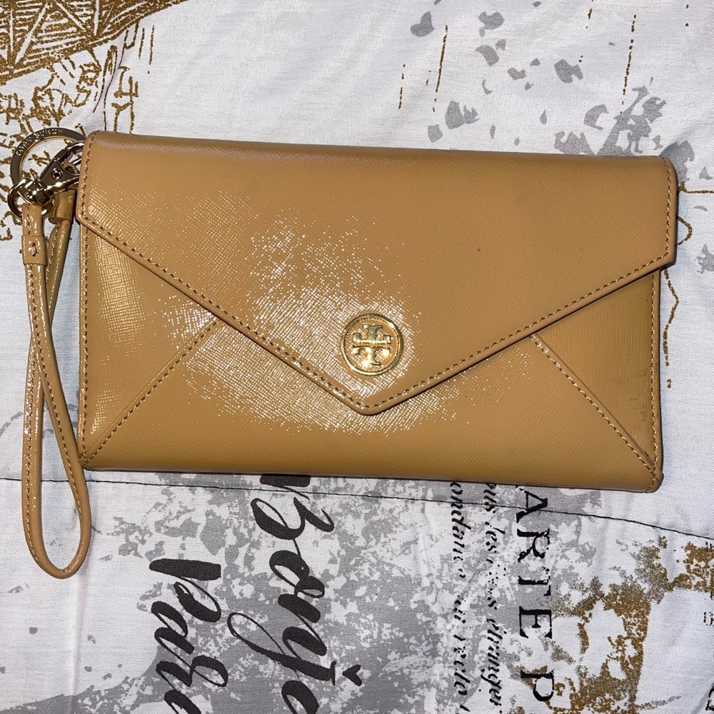 Tory Burch Envelope Wristlet